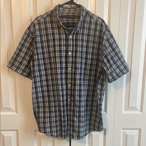 Aeropostale Blue and White Plaid Casual Button Down Shirt and Collar